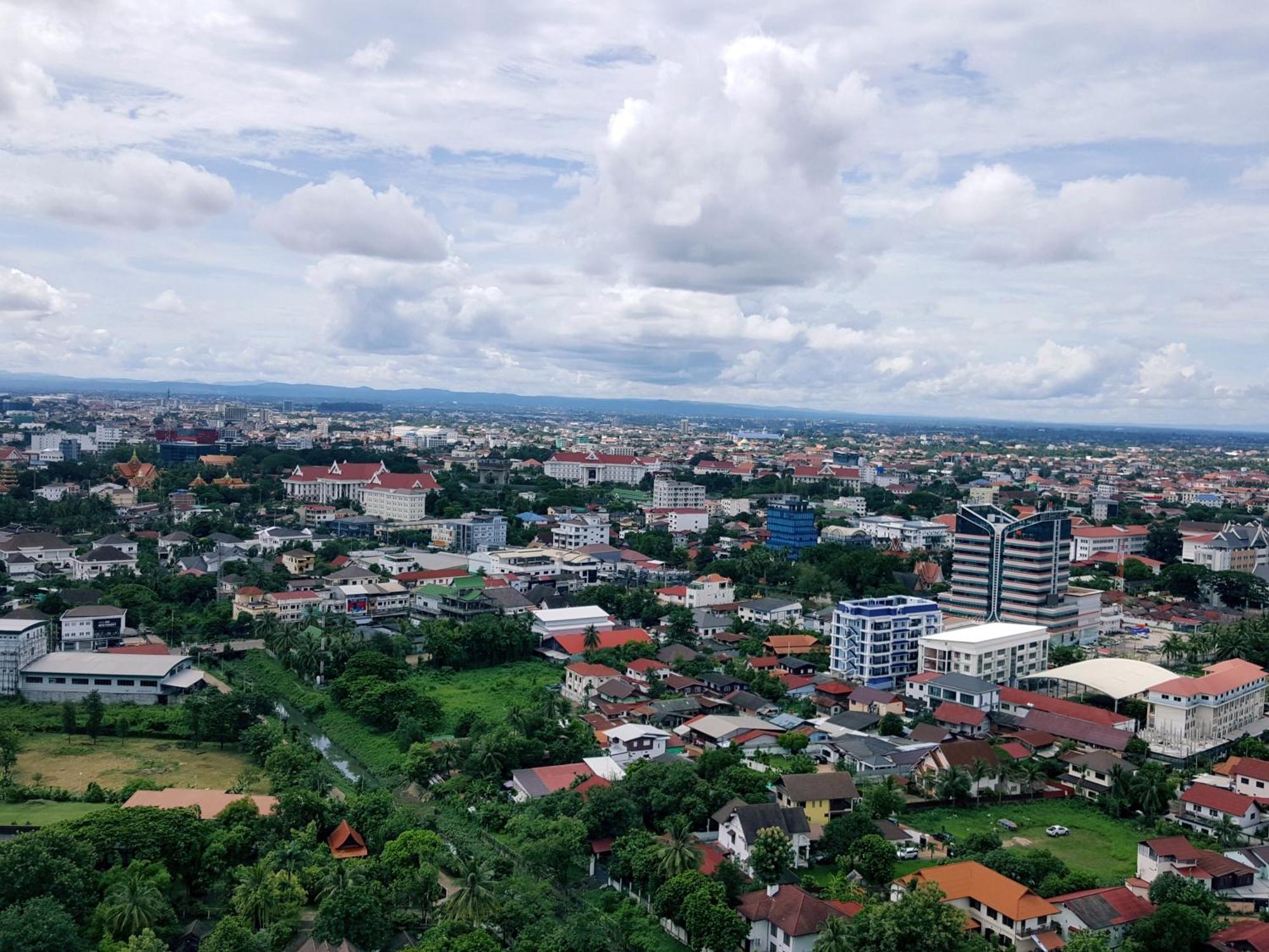 2-Bedroom Condo With City Skyline View Vientiane Exterior foto